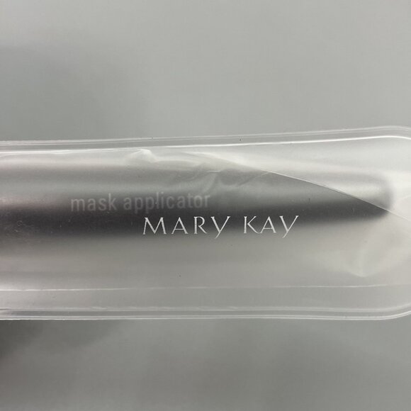 Mary Kay Silicone Mask Applicator Brush with Plastic Case New - Picture 2 of 2